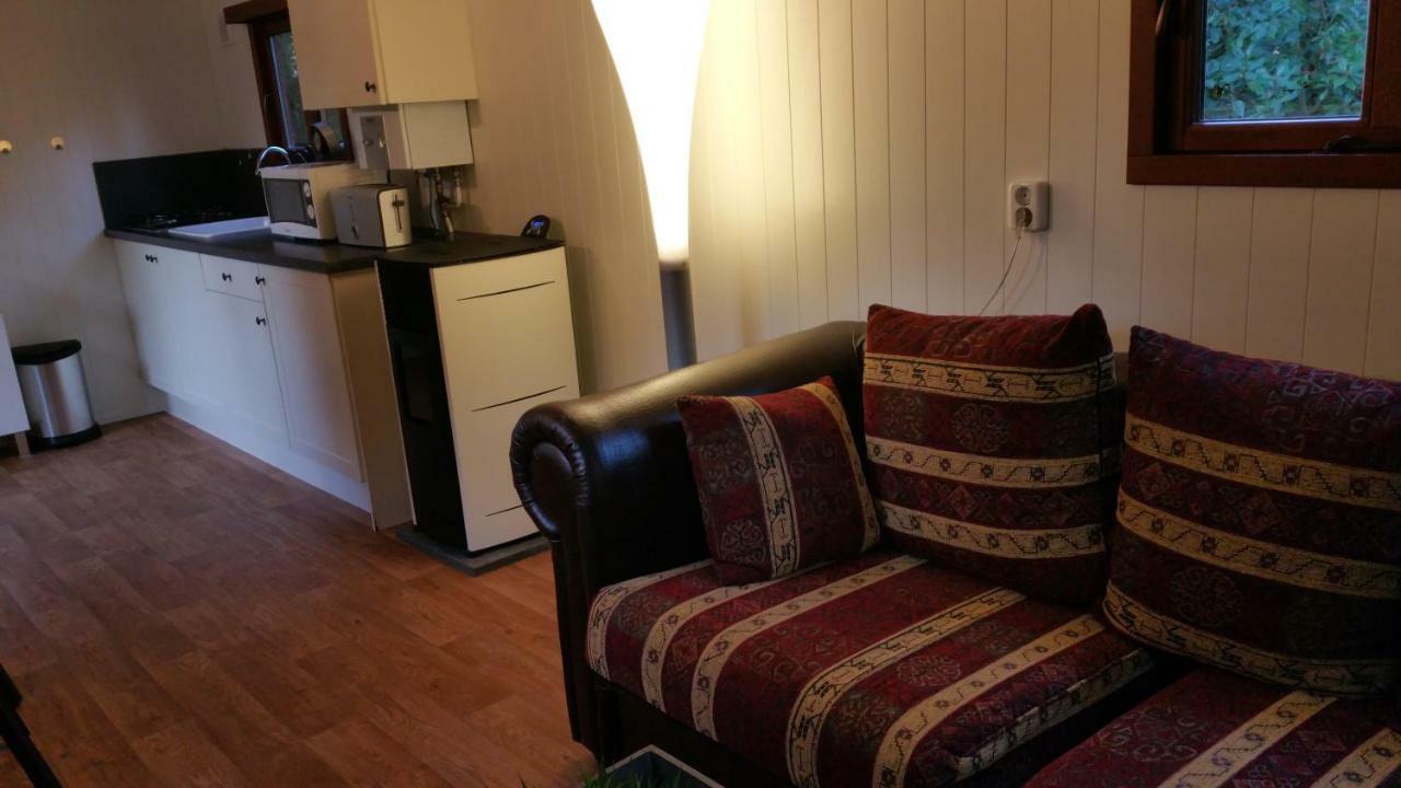 B&B Les Secrets De La Vie Celles  Bagian luar foto